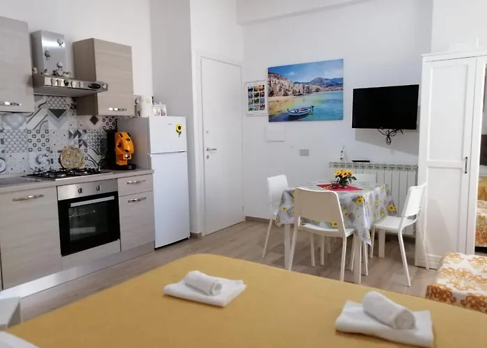 Girasole * Чефалу