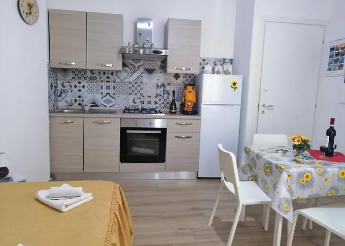 Girasole Чефалу